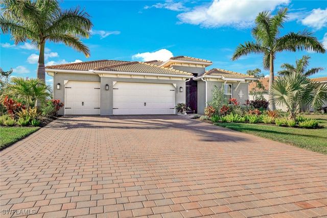 18680 Ensenada DR, Naples, FL 34114