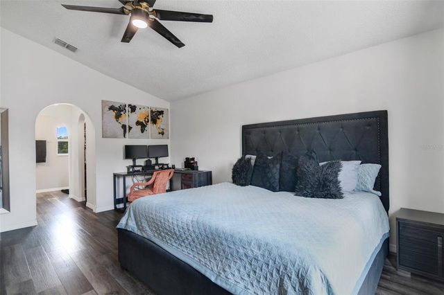 102 ROYALTY CIRCLE, Sanford, FL 32771
