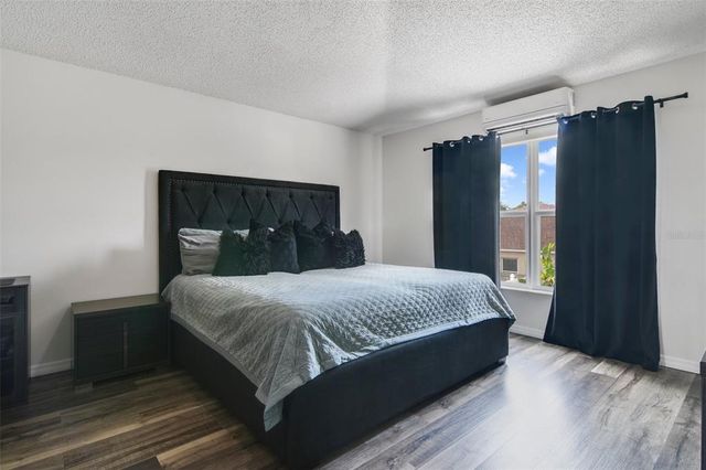 102 ROYALTY CIRCLE, Sanford, FL 32771
