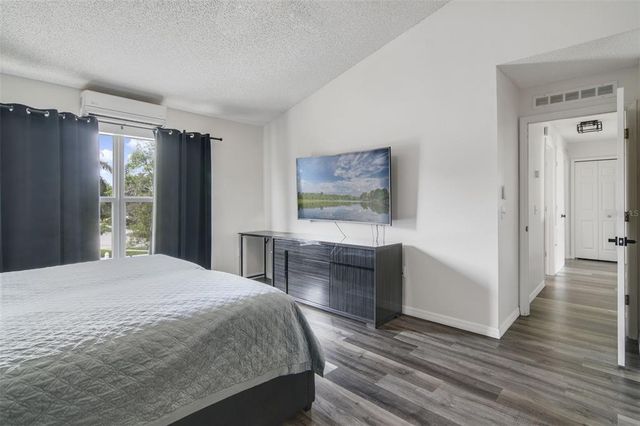 102 ROYALTY CIRCLE, Sanford, FL 32771