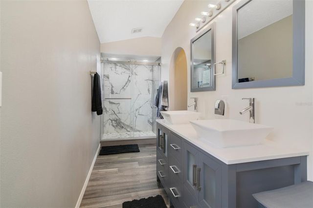 102 ROYALTY CIRCLE, Sanford, FL 32771