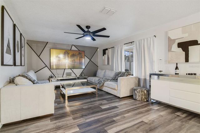 102 ROYALTY CIRCLE, Sanford, FL 32771