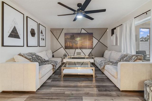 102 ROYALTY CIRCLE, Sanford, FL 32771