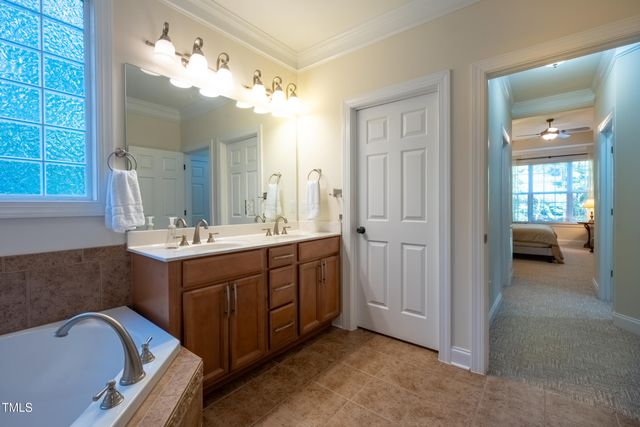 99 Grassy Creek Way, Chapel Hill, NC 27517