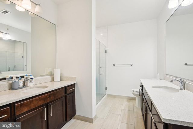 9430 Silver King Ct Unit 410, Fairfax, VA 22031