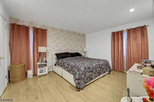 45 Kershner Pl, Fair Lawn Boro, NJ 07410