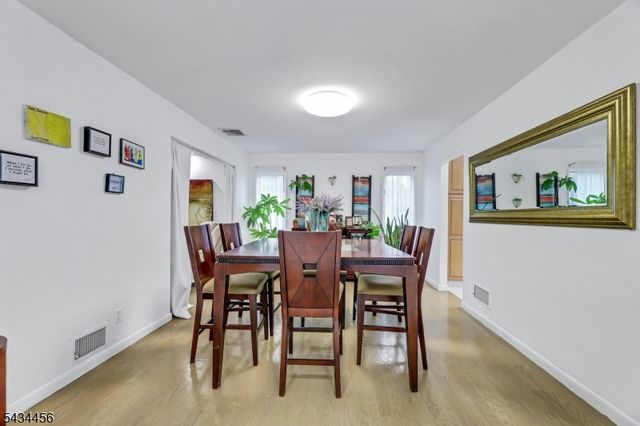45 Kershner Pl, Fair Lawn Boro, NJ 07410