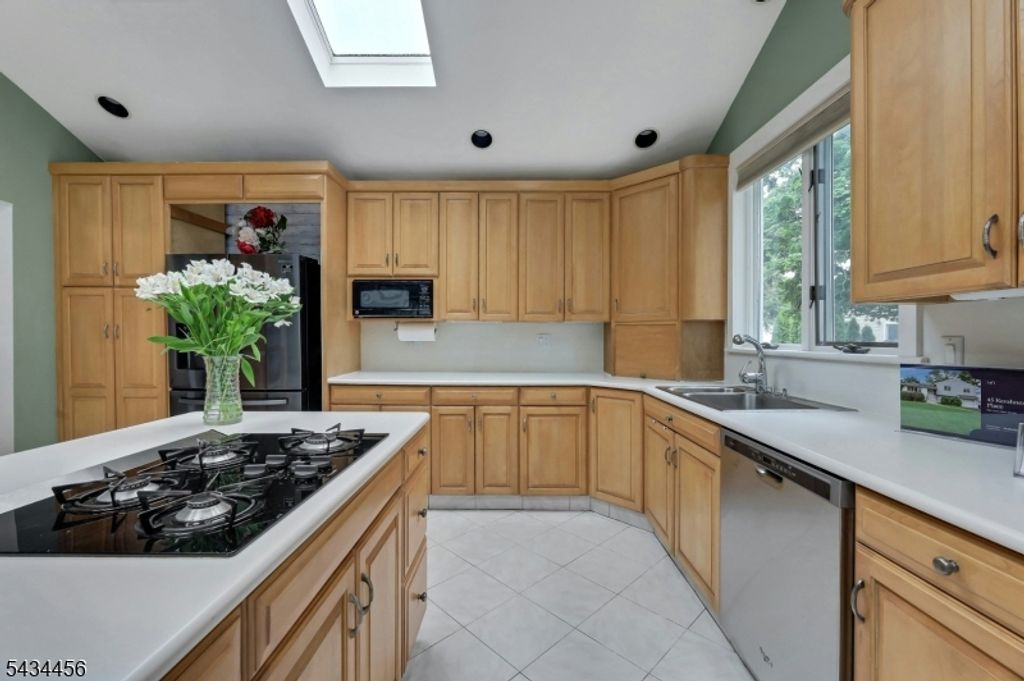 45 Kershner Pl, Fair Lawn Boro, NJ 07410 — photo 5