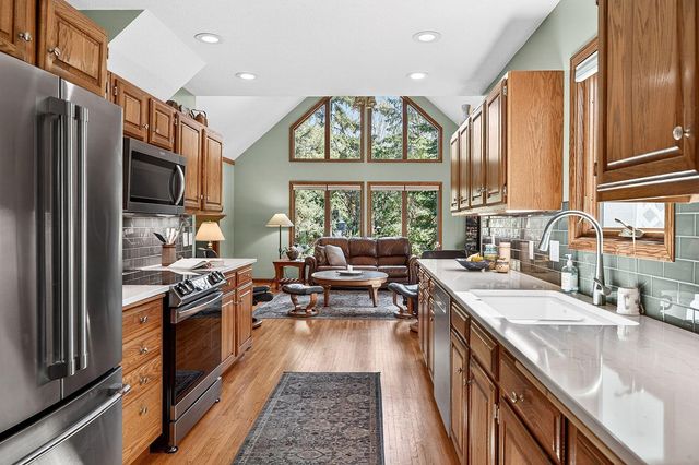 1832 York Avenue N, Golden Valley, MN 55422