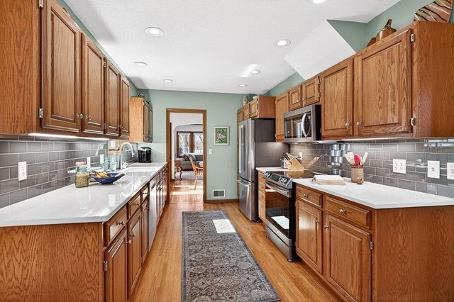 1832 York Avenue N, Golden Valley, MN 55422