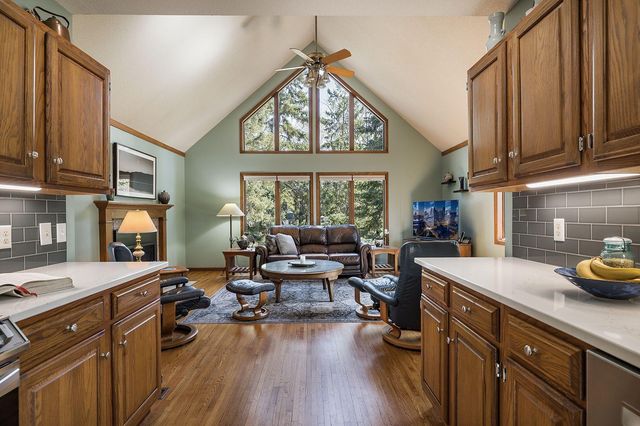 1832 York Avenue N, Golden Valley, MN 55422