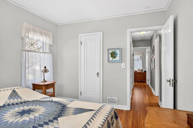 1832 York Avenue N, Golden Valley, MN 55422