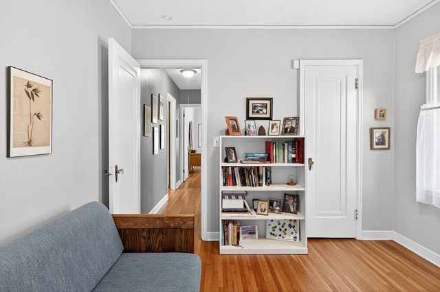 1832 York Avenue N, Golden Valley, MN 55422