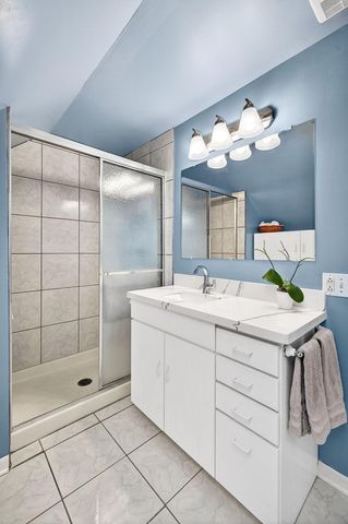 1832 York Avenue N, Golden Valley, MN 55422