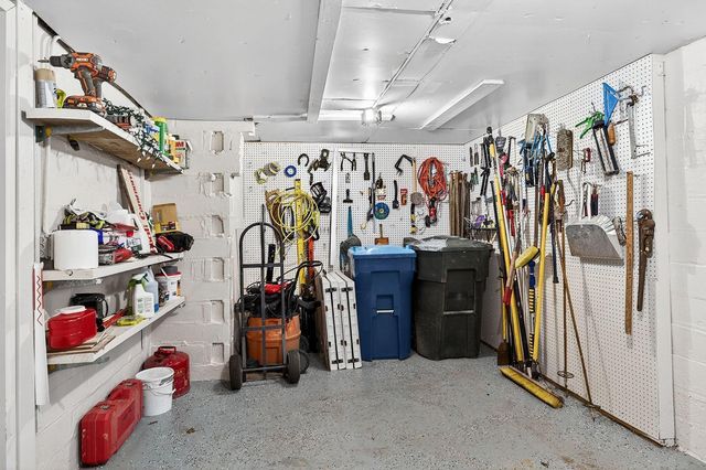 1832 York Avenue N, Golden Valley, MN 55422