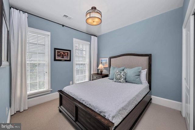 705 LYLES LN, Alexandria, VA 22314