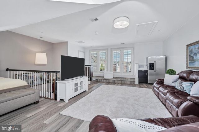 705 LYLES LN, Alexandria, VA 22314