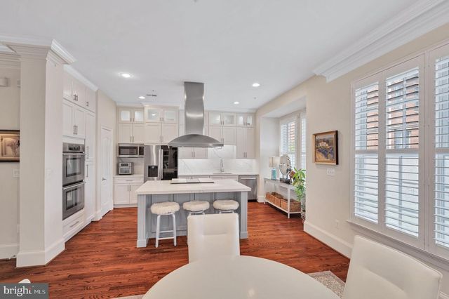 705 LYLES LN, Alexandria, VA 22314