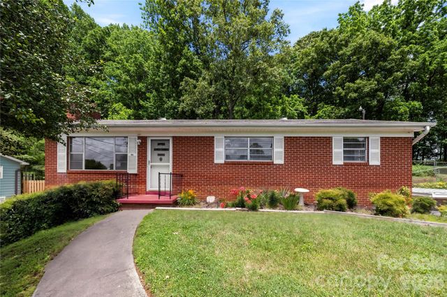 309 Oak Hill Road, Candler, NC 28715