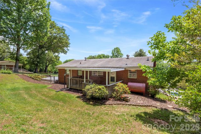 309 Oak Hill Road, Candler, NC 28715