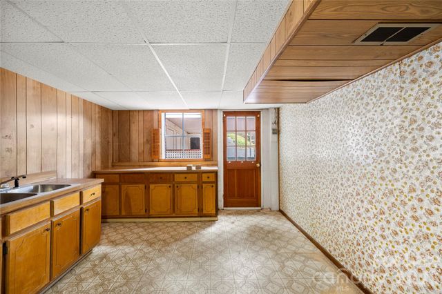 309 Oak Hill Road, Candler, NC 28715