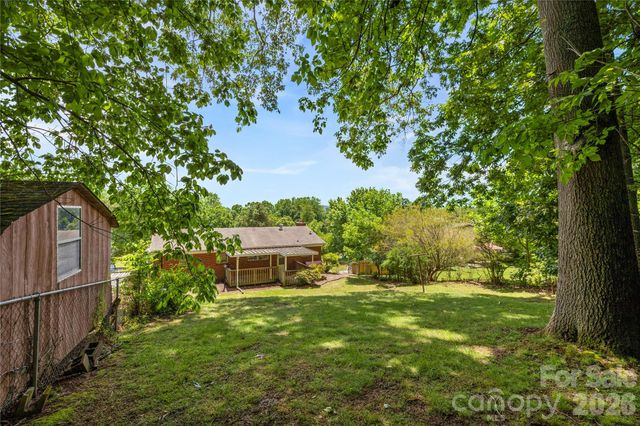 309 Oak Hill Road, Candler, NC 28715