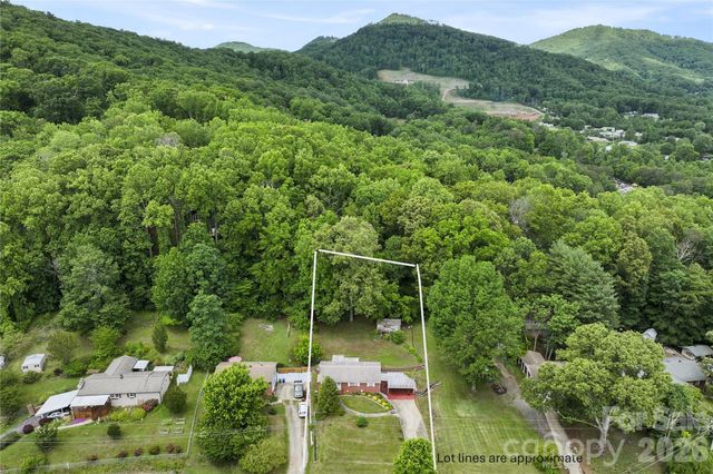 309 Oak Hill Road, Candler, NC 28715