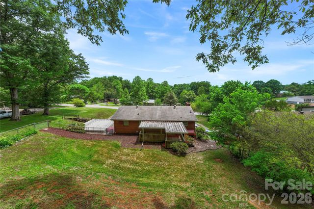 309 Oak Hill Road, Candler, NC 28715