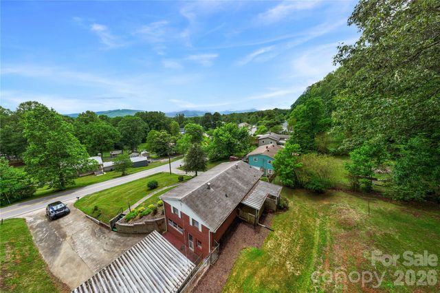 309 Oak Hill Road, Candler, NC 28715
