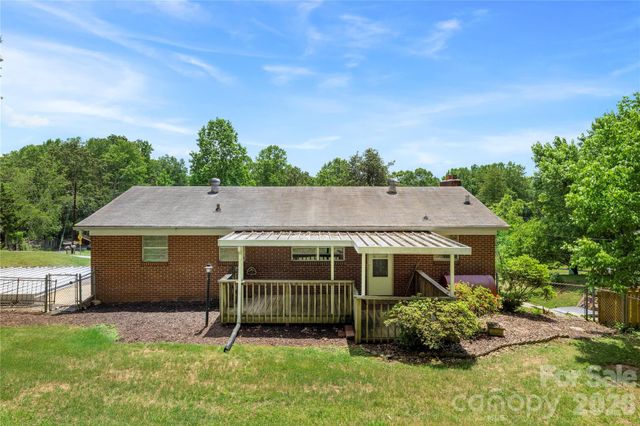 309 Oak Hill Road, Candler, NC 28715