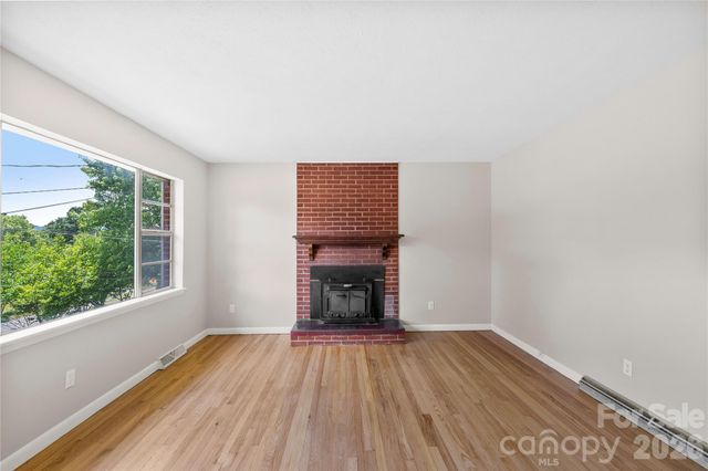 309 Oak Hill Road, Candler, NC 28715