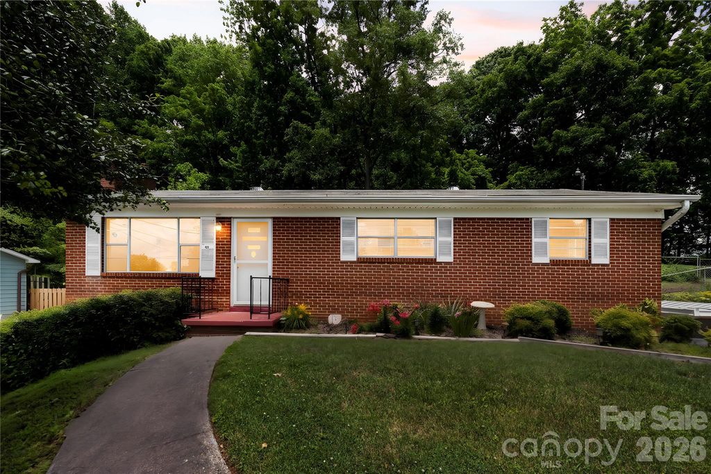 309 Oak Hill Road, Candler, NC 28715