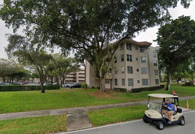 1811 Sabal Palm Drive 408, Davie, FL 33324
