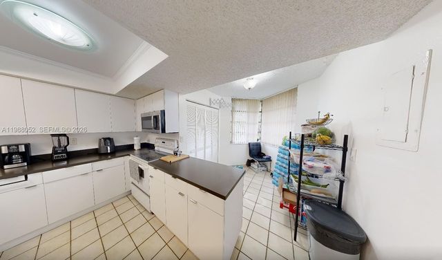 1811 Sabal Palm Drive 408, Davie, FL 33324