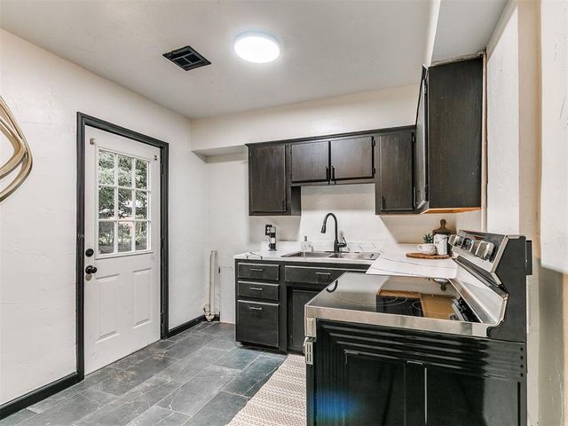 312 N Base Avenue, Norman, OK 73069