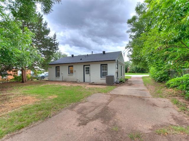 312 N Base Avenue, Norman, OK 73069