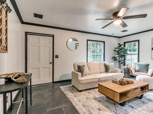 312 N Base Avenue, Norman, OK 73069