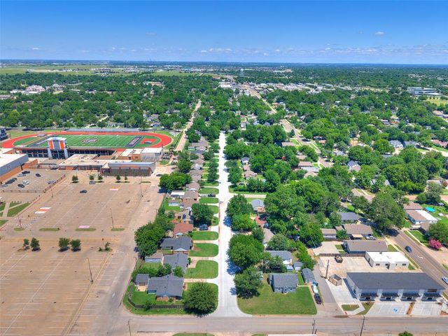 312 N Base Avenue, Norman, OK 73069