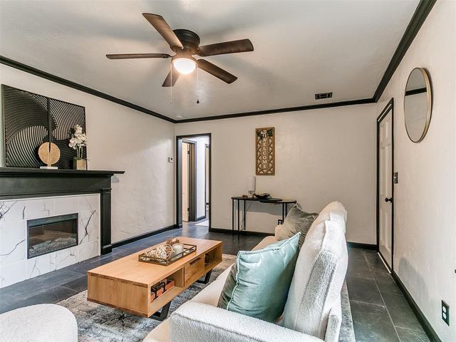312 N Base Avenue, Norman, OK 73069