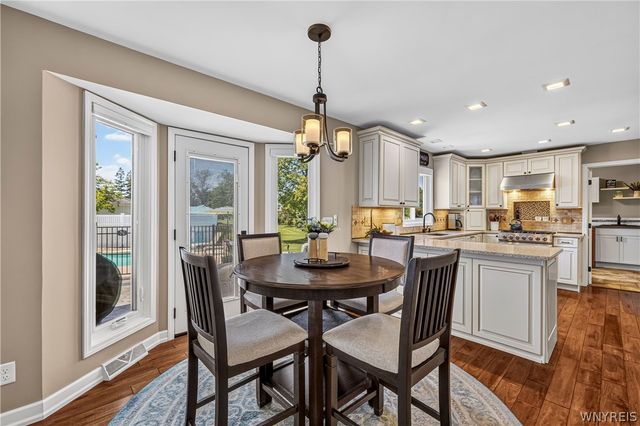 6090 Meadow Lakes Drive, Clarence, NY 14051