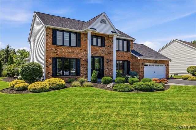 6090 Meadow Lakes Drive, Clarence, NY 14051