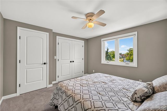 6090 Meadow Lakes Drive, Clarence, NY 14051