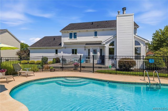 6090 Meadow Lakes Drive, Clarence, NY 14051
