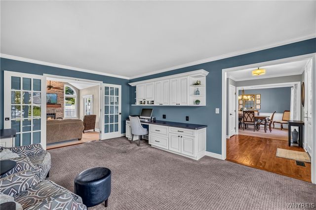 6090 Meadow Lakes Drive, Clarence, NY 14051
