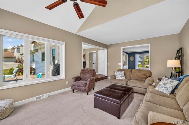 6090 Meadow Lakes Drive, Clarence, NY 14051