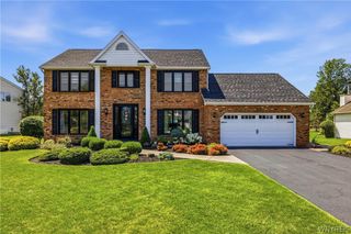 6090 Meadow Lakes Drive, Clarence, NY 14051
