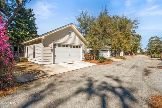 611 Huguenin Drive, Beaufort, SC 29902