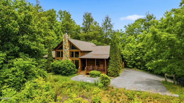 817 Sunshine Trail, Gatlinburg, TN 37738