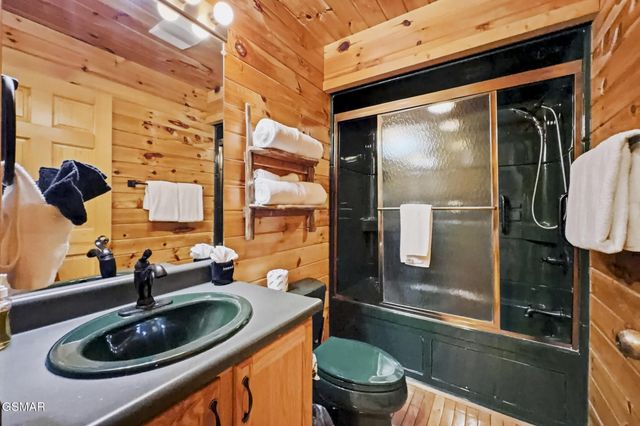 817 Sunshine Trail, Gatlinburg, TN 37738