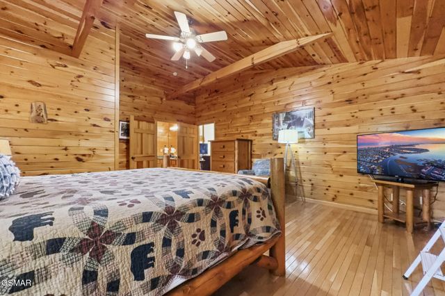 817 Sunshine Trail, Gatlinburg, TN 37738